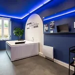 Apartament Hollywood Night-jacuzzi & Private Movie Theater