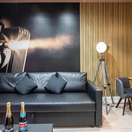 아파트 Hollywood Night-jacuzzi & Private Movie Theater
