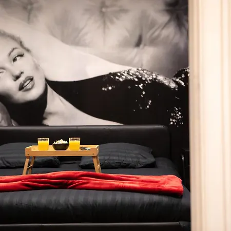 Hollywood Night-jacuzzi & Private Movie Theater Appartement