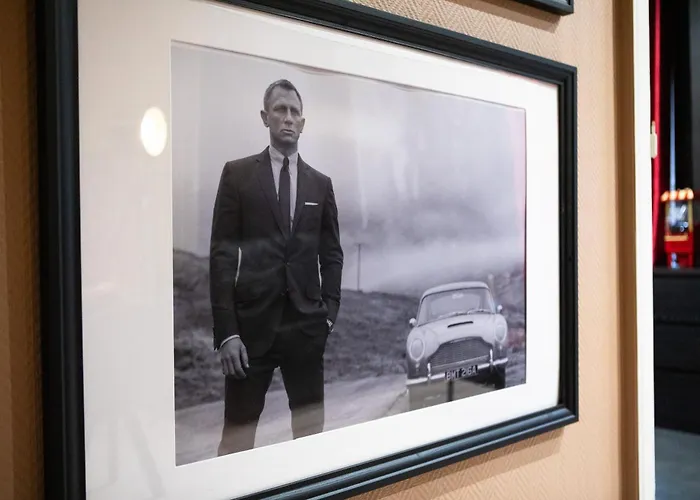 Hollywood Night-jacuzzi & Private Movie Theater