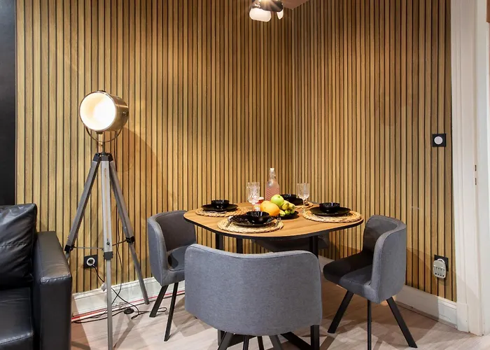 Hollywood Night-jacuzzi & Private Movie Theater * Мюлуз